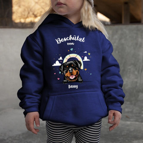 Beschützt von - Personalisierter Kinder Hoodie - Hund & Katze - farbig