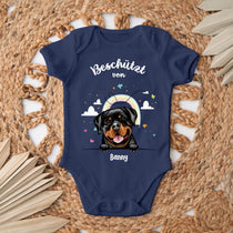 Beschützt von - Personalisierter Baby Body - Kurz - Hund & Katze