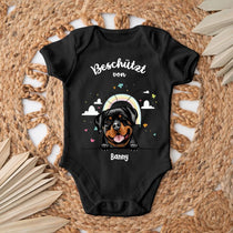 Beschützt von - Personalisierter Baby Body - Kurz - Hund & Katze