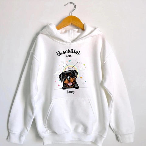 Beschützt von - Personalisierter Kinder Hoodie - Hund & Katze